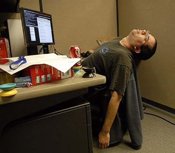 List 101+ Images pictures of employees sleeping at work Excellent