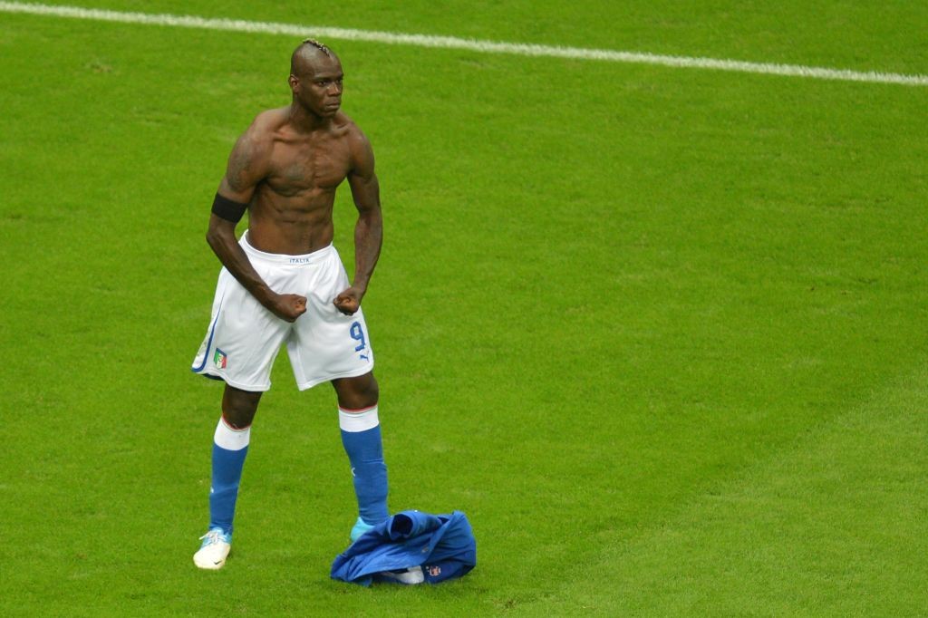 Balotelli celebrating during euros. Zikoko half-naked