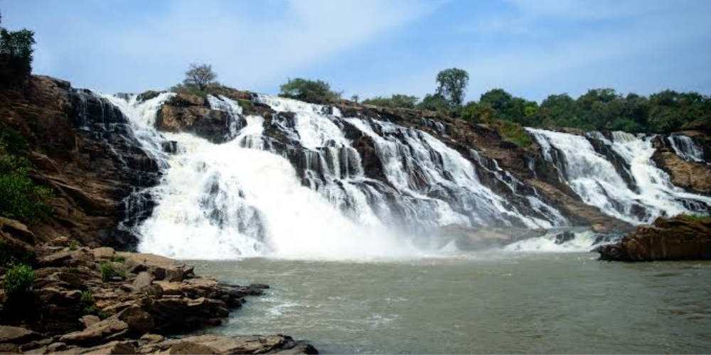 Where is Gurara Waterfalls located?