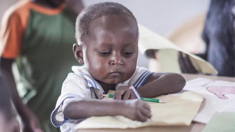 Kid writing
Speech